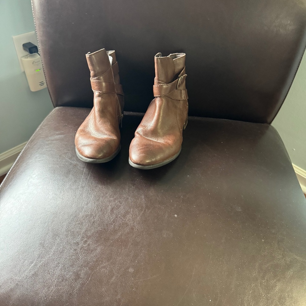 Born Brown Leather Boots 8.5M